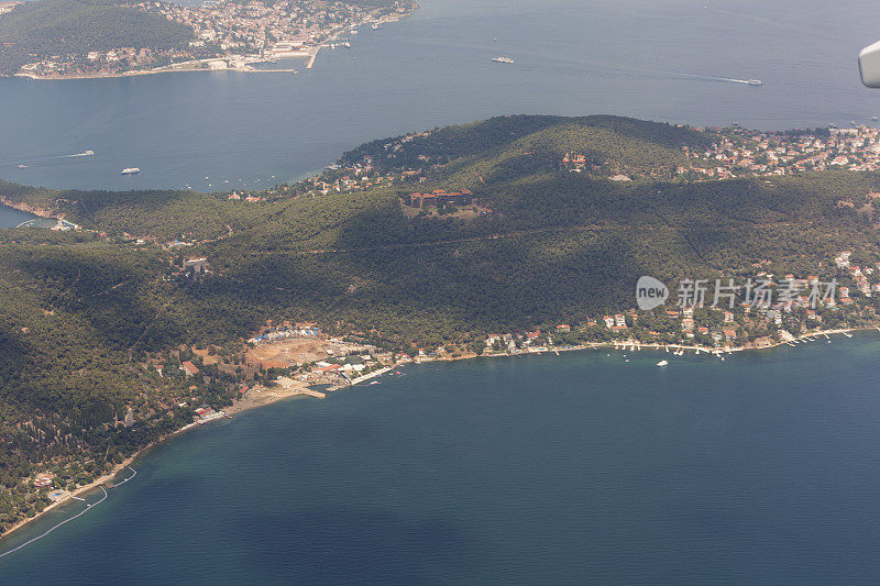 土耳其伊斯坦布尔马尔马拉海王子群岛buyukada heybeliada海岸的鸟瞰图